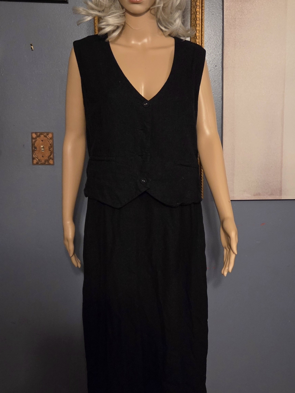 Classic Black V-Neck Maxi Dress with Buttoned Waist Vest